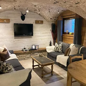 Two Bedroom La Voute, Chandon Near Meribel Appartement